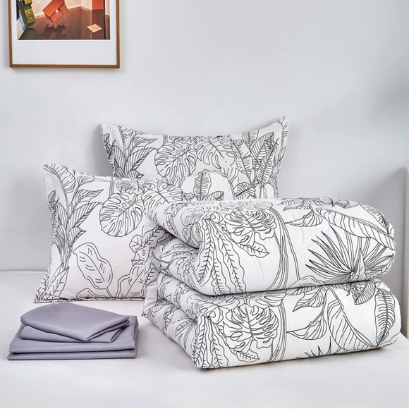 7 Pieces Botanical Bed in a Bag Queen, Sketch Flower on White - Picture 5 of 7